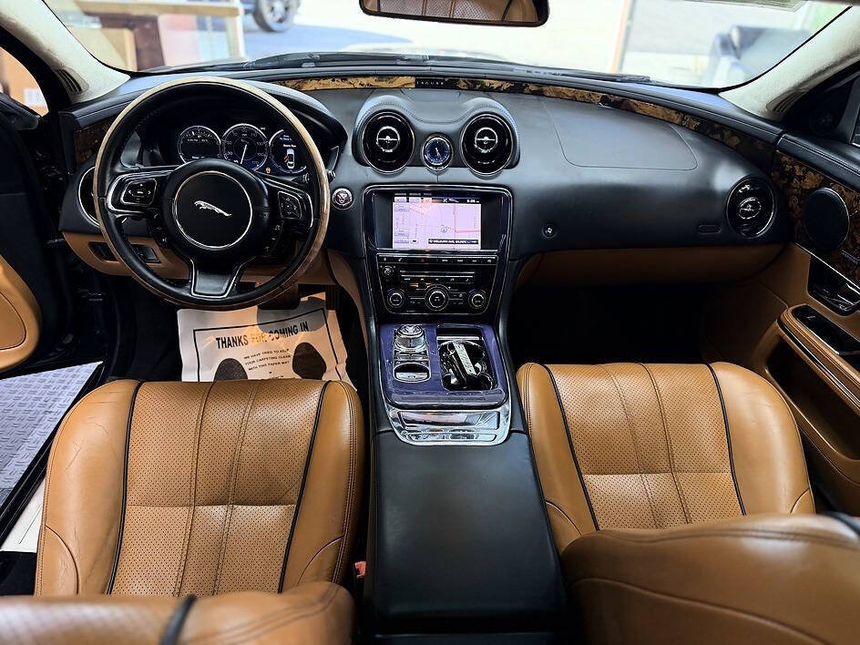 Used 2013 Jaguar XJ AWD image 5