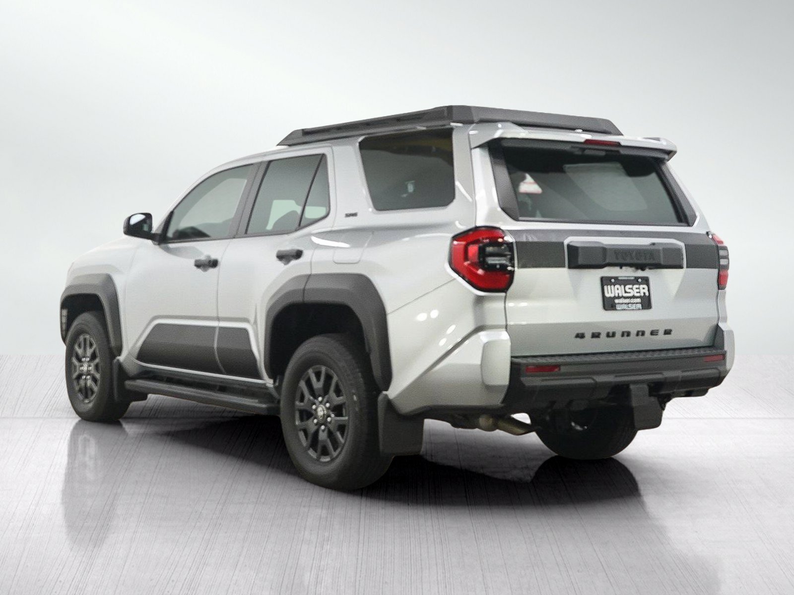 Used 2026 Toyota 4Runner SR5 AWD/4WD image 3