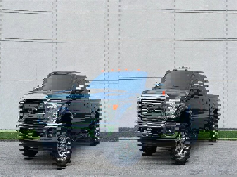Used 2015 Ford F250 Lariat w/ Lariat Ultimate Package image 2