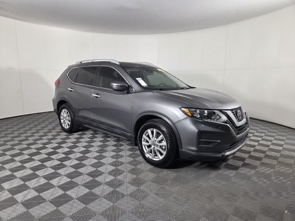 Used 2020 Nissan Rogue S w/ Special Edition Package FWD image 3