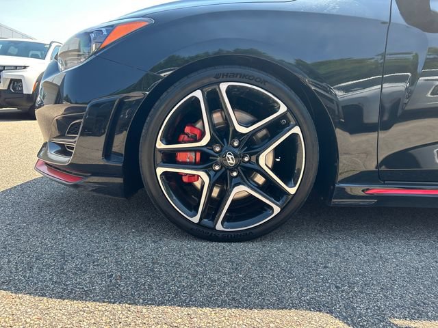 Used 2020 Hyundai Veloster N w/ Performance Package FWD image 12