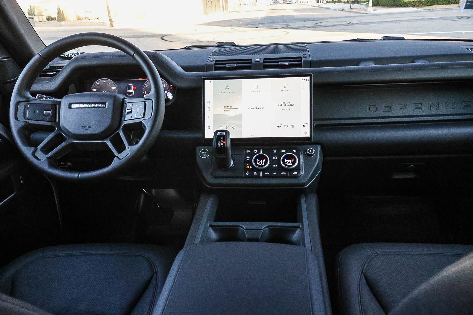 New 2026 Land Rover Defender 130 X-Dynamic SE image 22