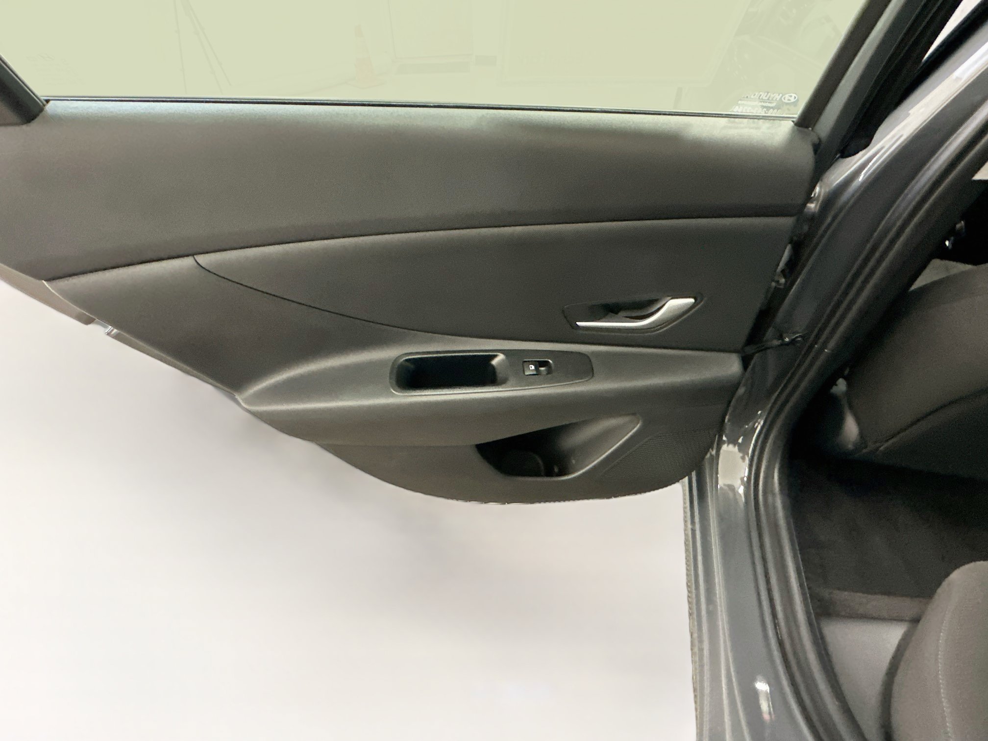 Used 2023 Hyundai Elantra SE w/ Cargo Package FWD image 26