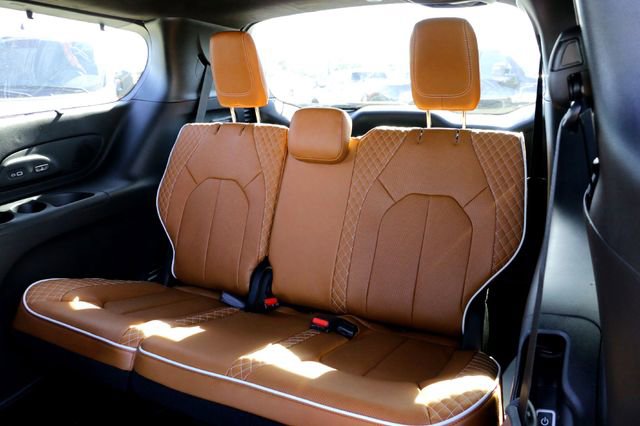 New 2026 Chrysler Pacifica Pinnacle image 20