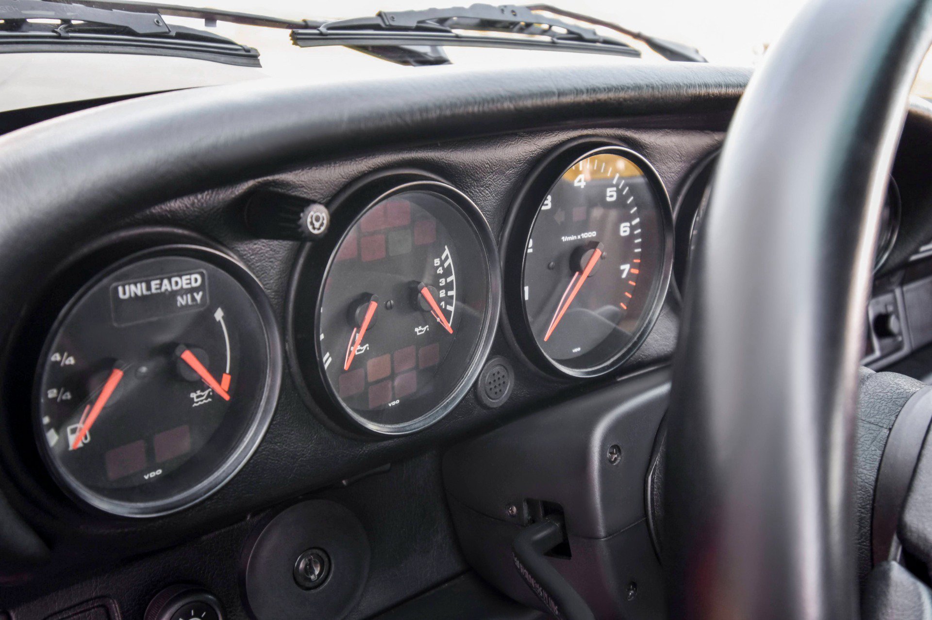 Used 1990 Porsche 911 Carrera image 13
