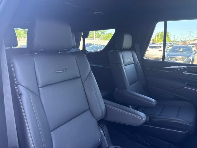 Certified 2024 Cadillac Escalade Luxury AWD/4WD image 53