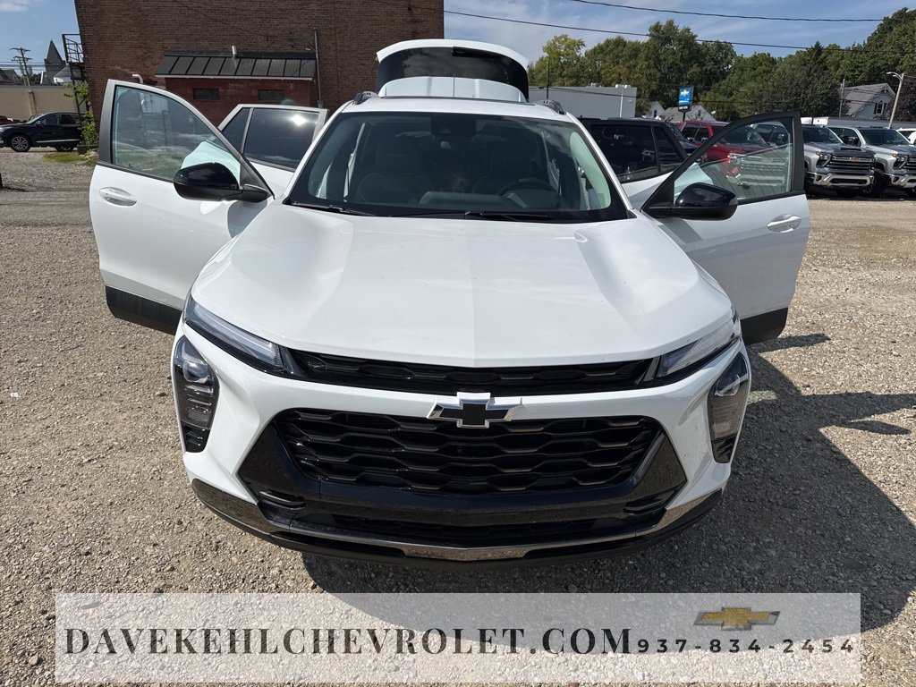 Used 2025 Chevrolet Trax ACTIV w/ Sunroof Package image 34