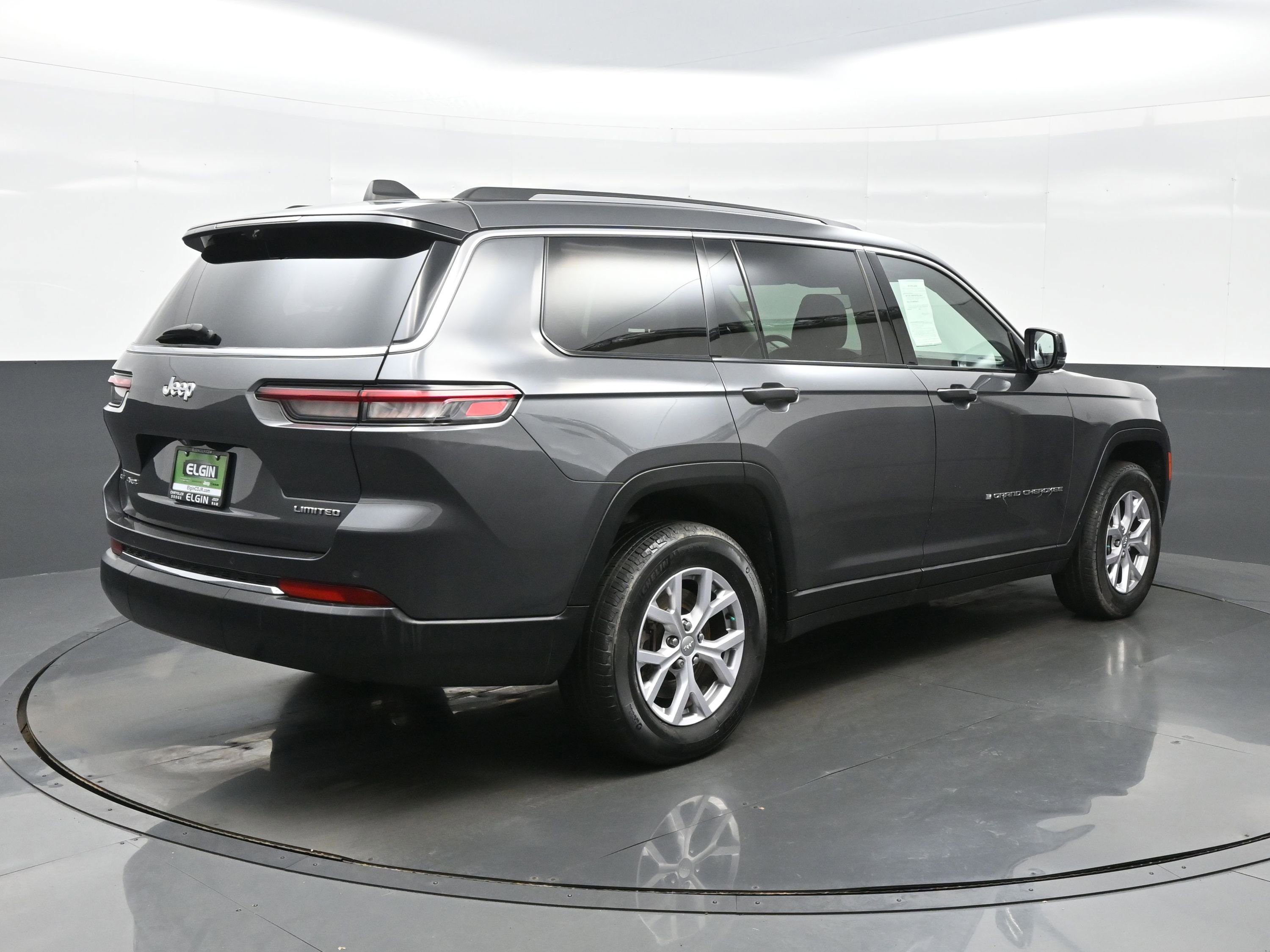 Used 2022 Jeep Grand Cherokee L Limited w/ Luxury Tech Group II image 6