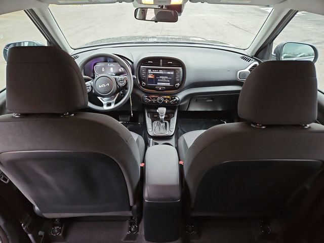 Used 2023 Kia Soul LX image 19