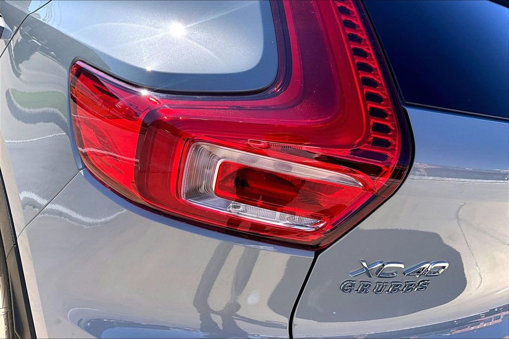 New 2026 Volvo XC40 B4 Core image 43