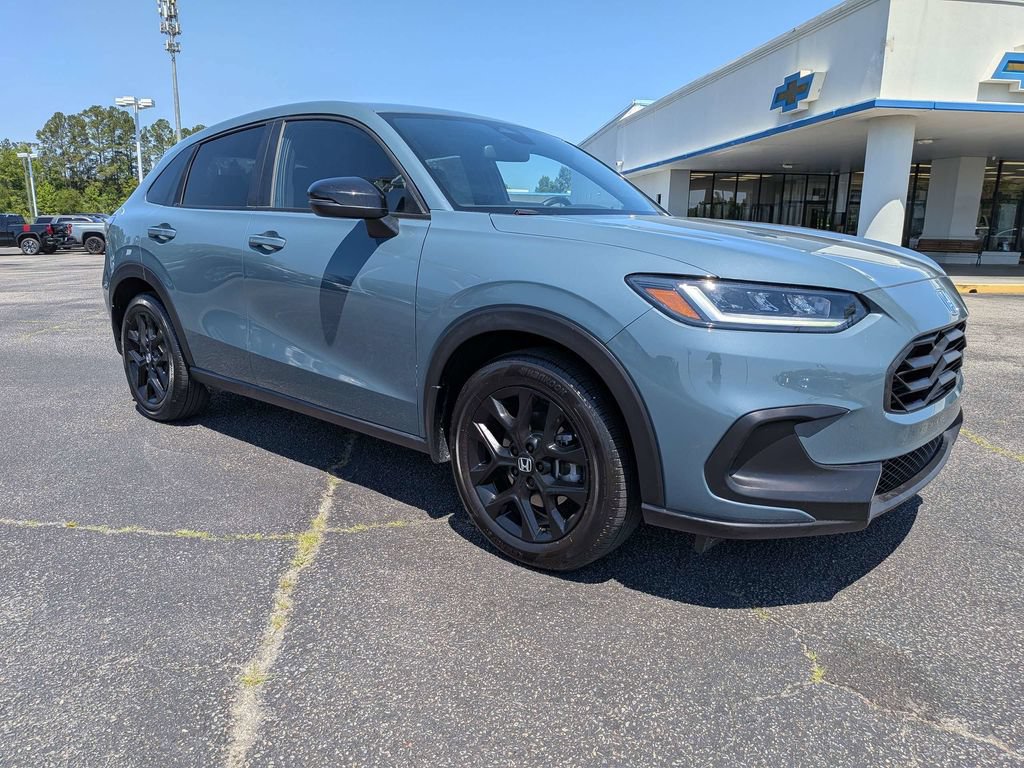 Used 2025 Honda HR-V Sport image 3