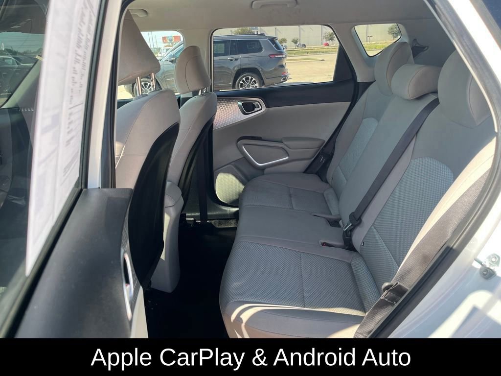 Used 2023 Kia Soul LX image 40