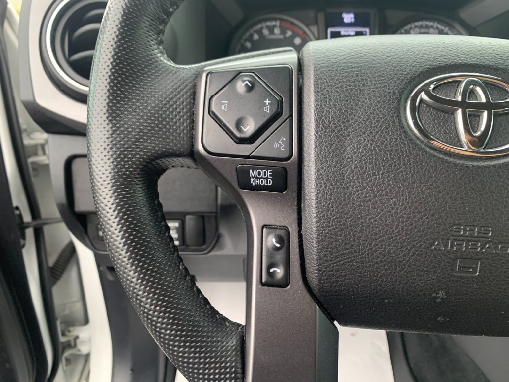 Used 2021 Toyota Tacoma TRD Off-Road w/ Technology Package AWD/4WD image 27