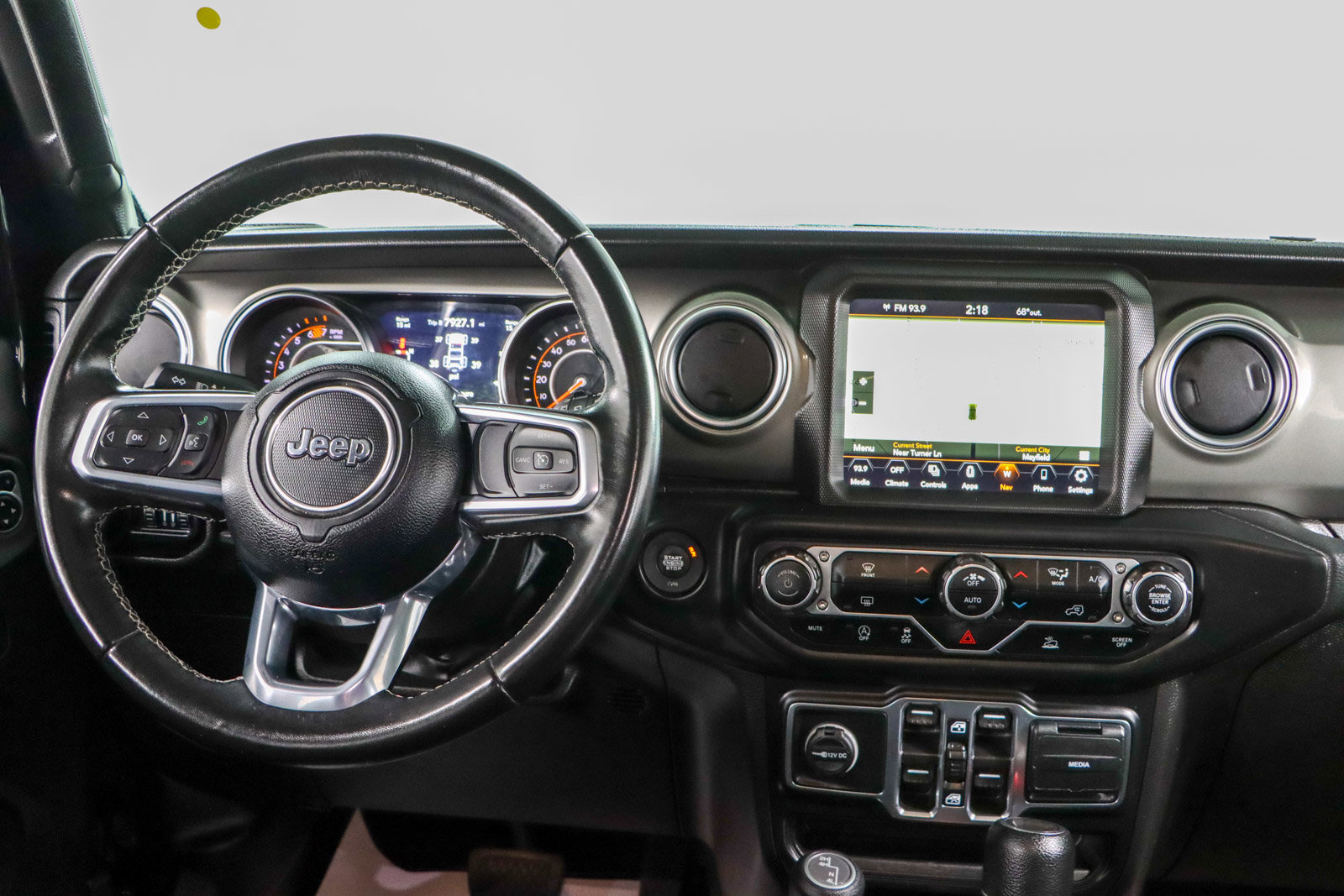 Used 2022 Jeep Wrangler Unlimited Sahara image 19