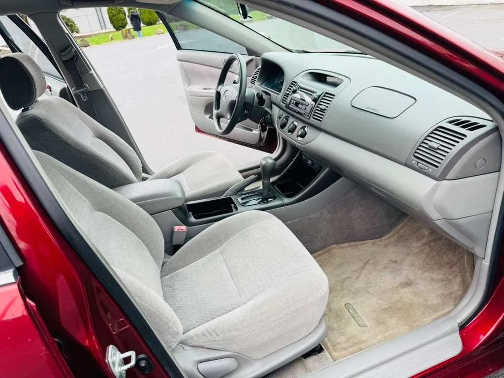 Used 2002 Toyota Camry LE FWD image 11