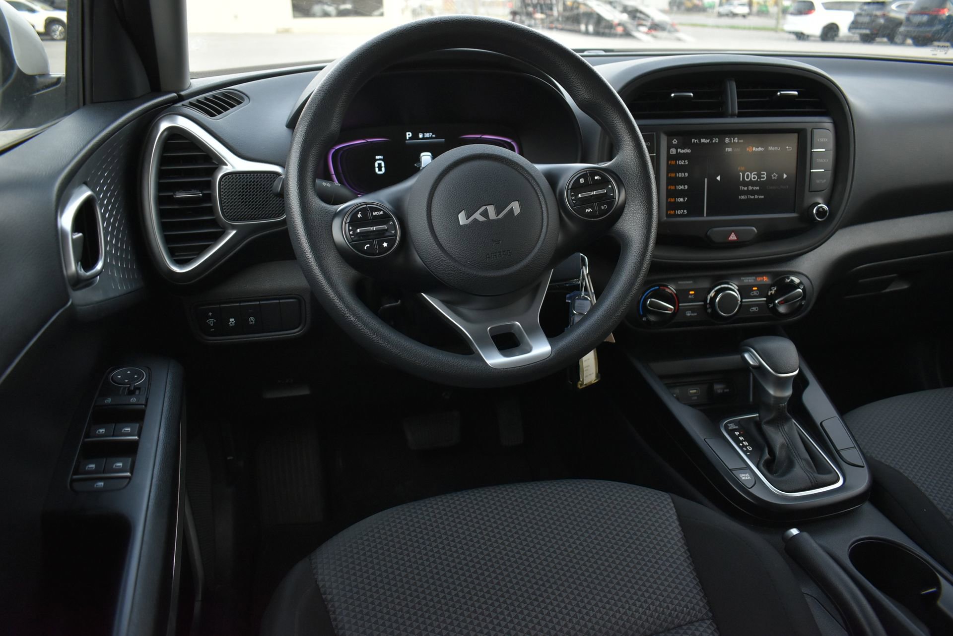 Used 2024 Kia Soul LX w/ Option Group 015 image 17