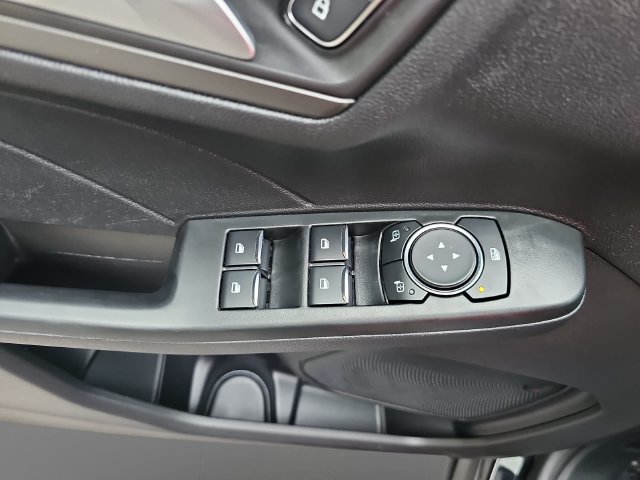 Used 2025 Ford Escape SE FWD image 25