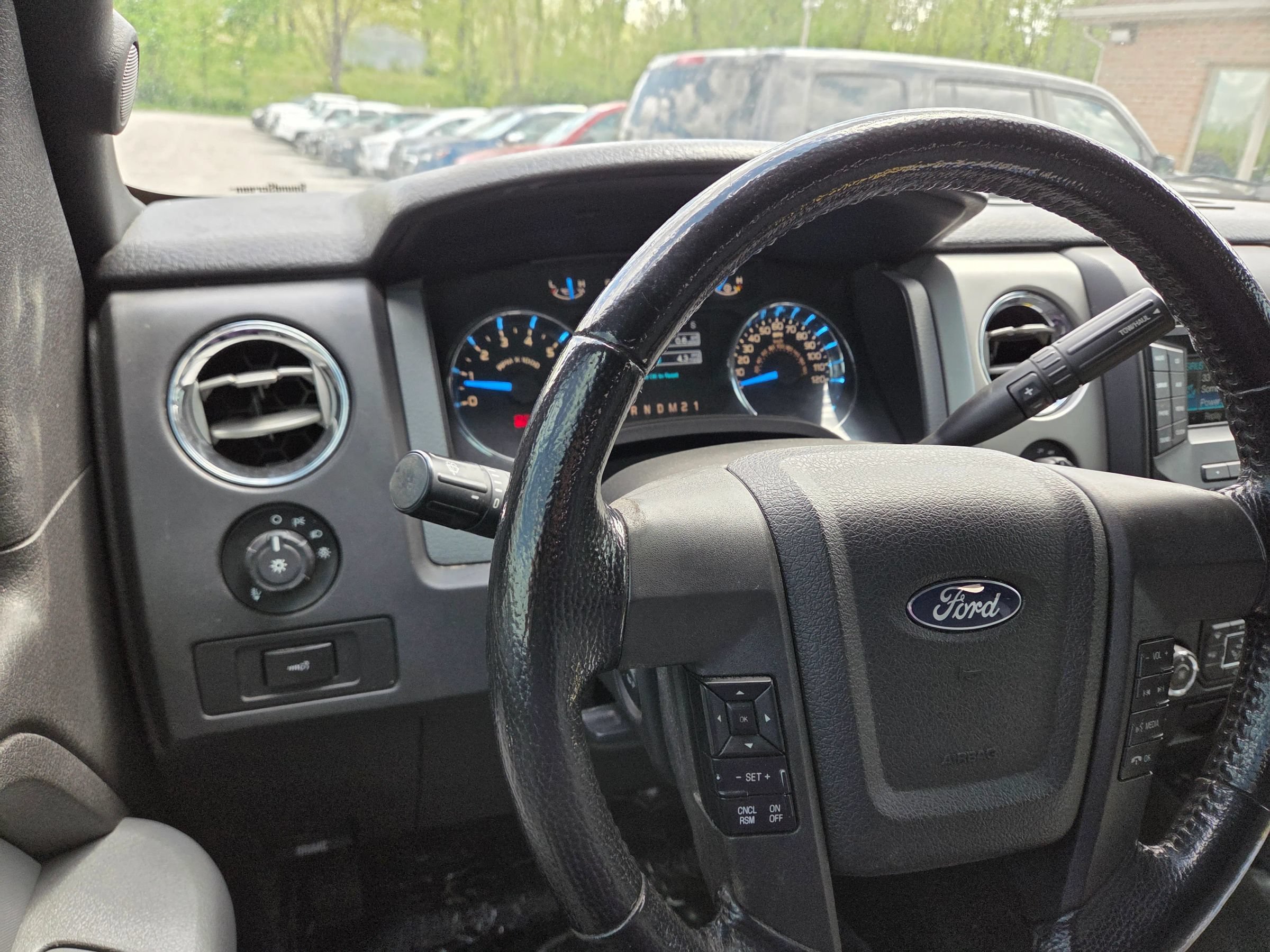 Used 2013 Ford F150 XLT w/ Luxury Equipment Group AWD/4WD image 8