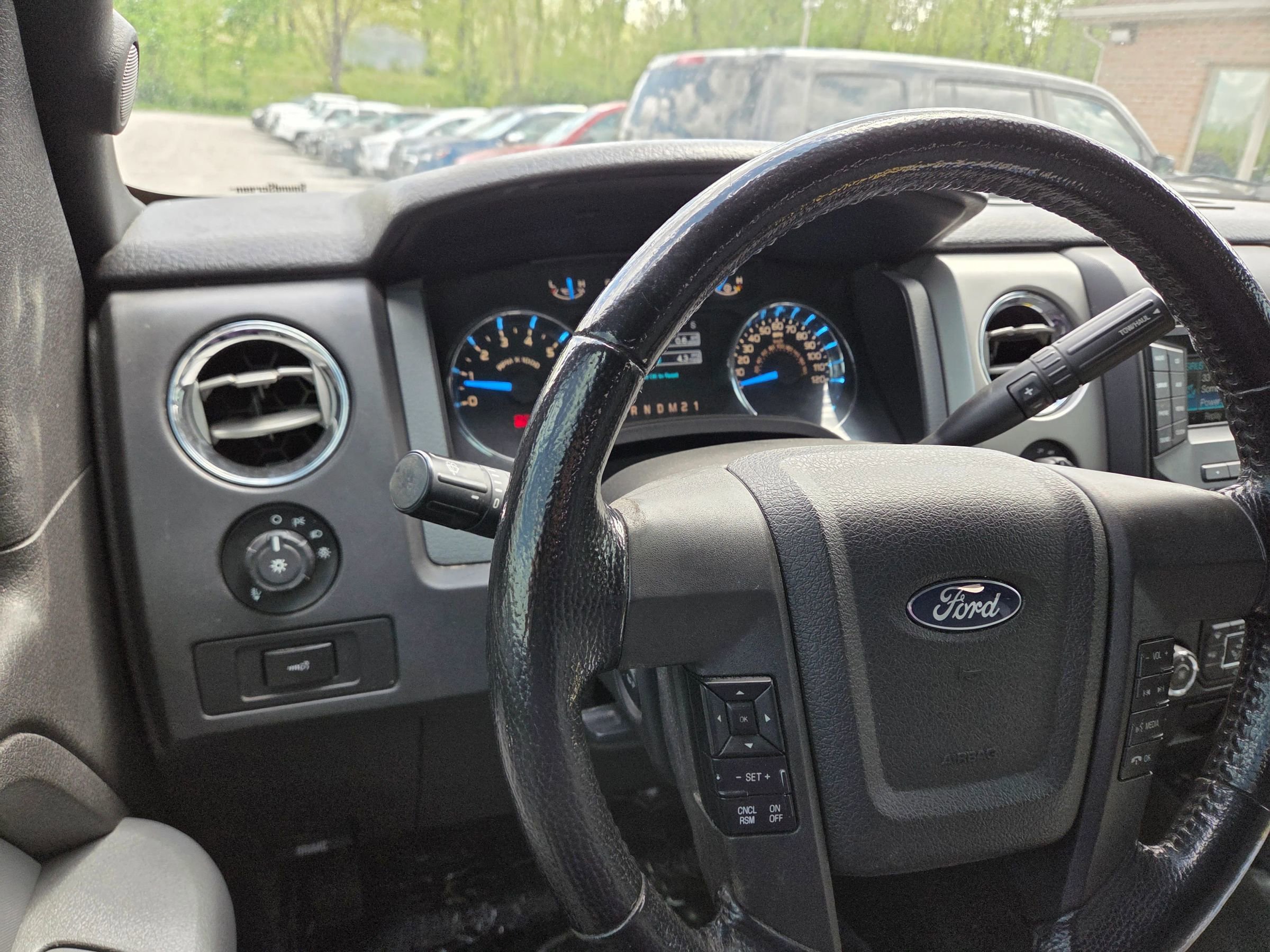 Used 2013 Ford F150 XLT w/ Luxury Equipment Group AWD/4WD image 8