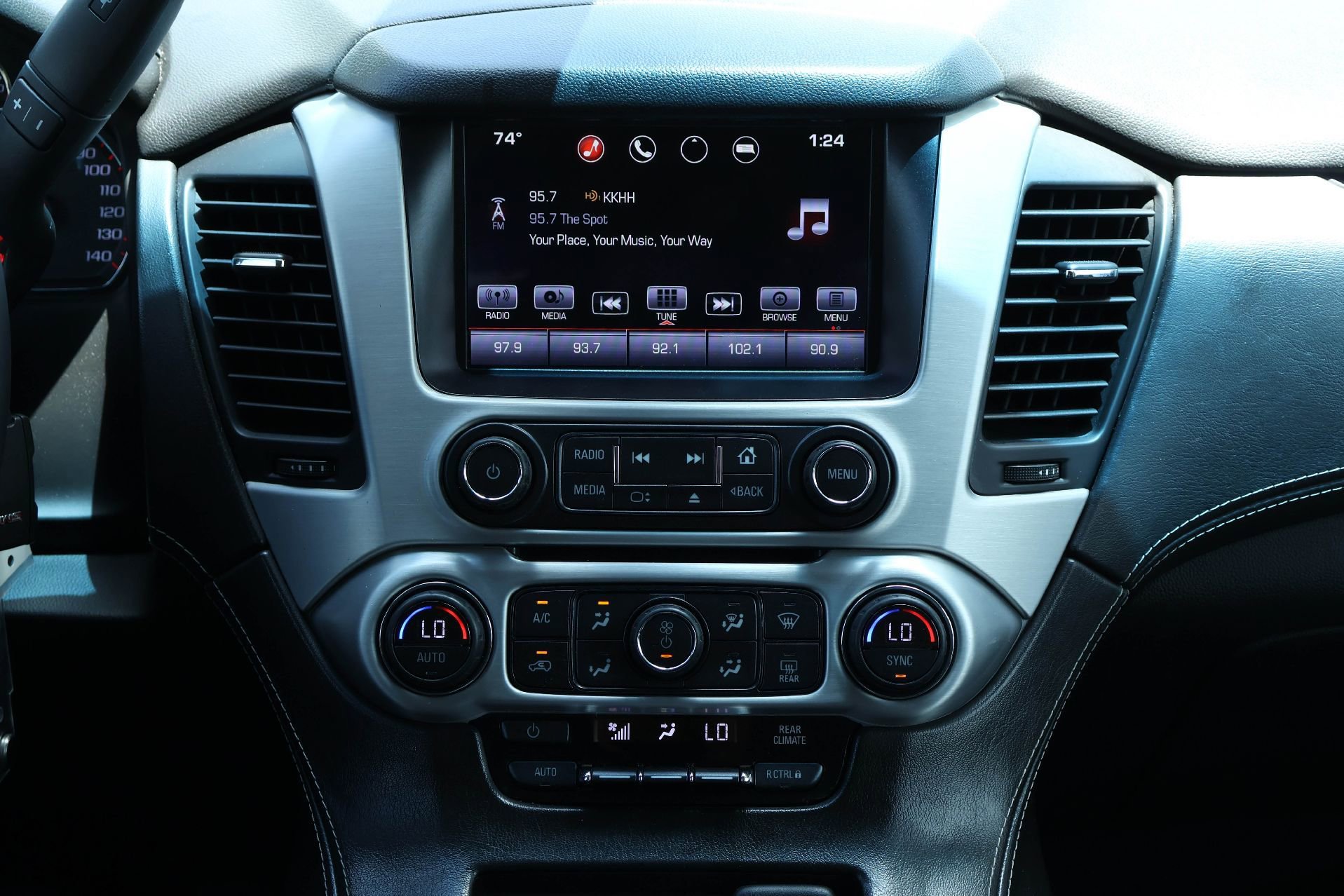 Used 2016 GMC Yukon SLE w/ Convenience Package RWD image 16