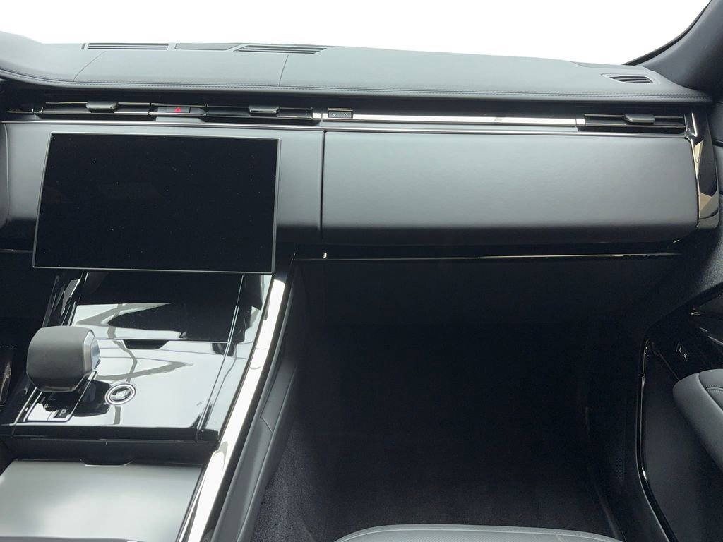 Used 2024 Land Rover Range Rover Sport SE image 19