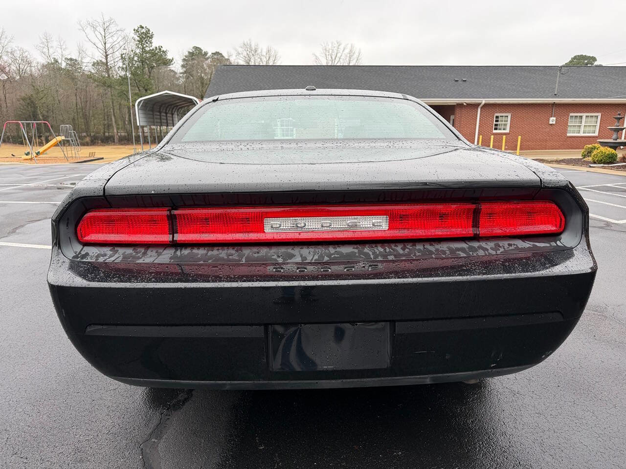 Used 2010 Dodge Challenger SE image 6