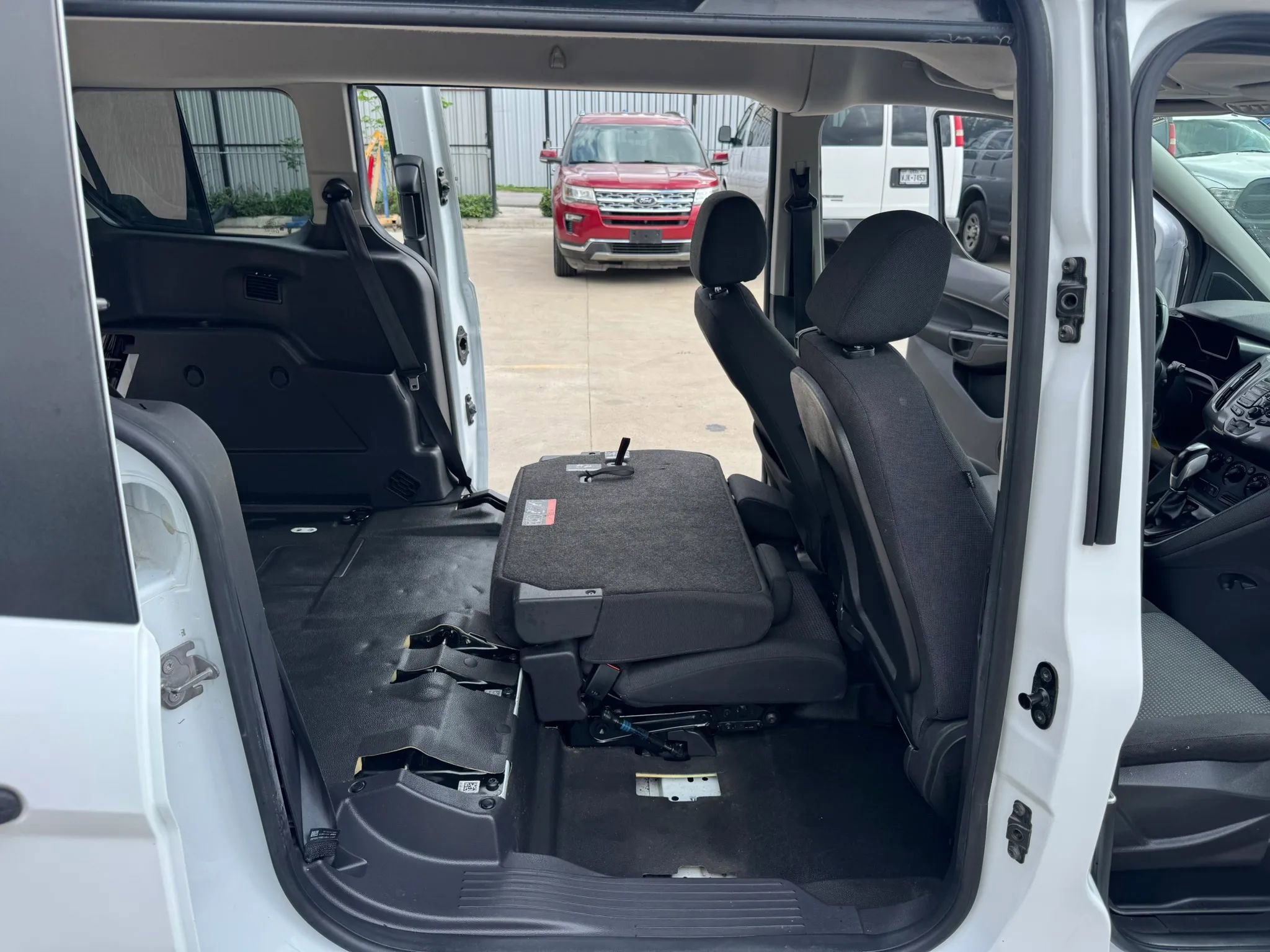 Used 2016 Ford Transit Connect XL FWD image 34