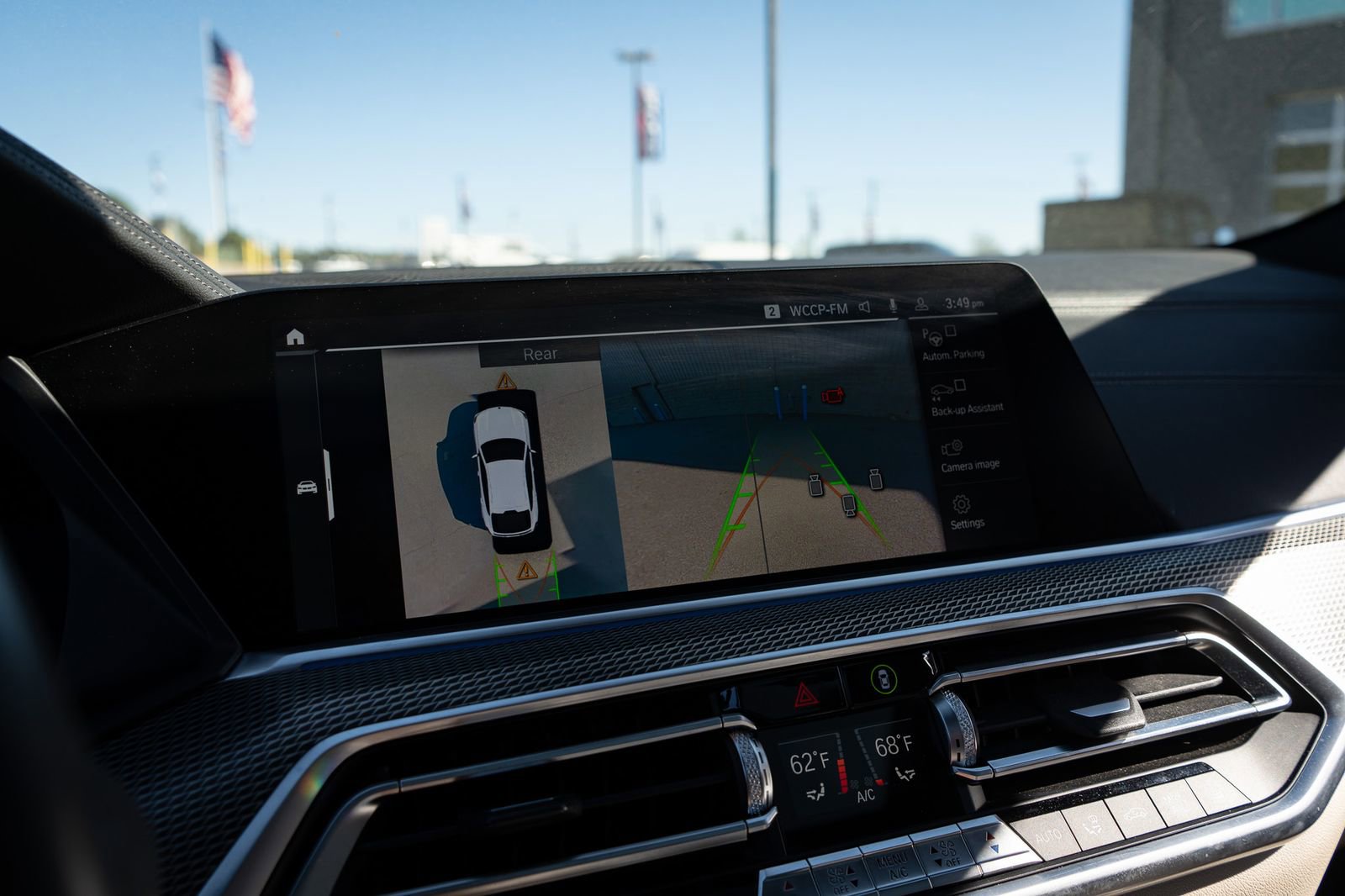 Used 2020 BMW X6 xDrive40i w/ M Sport Package image 14