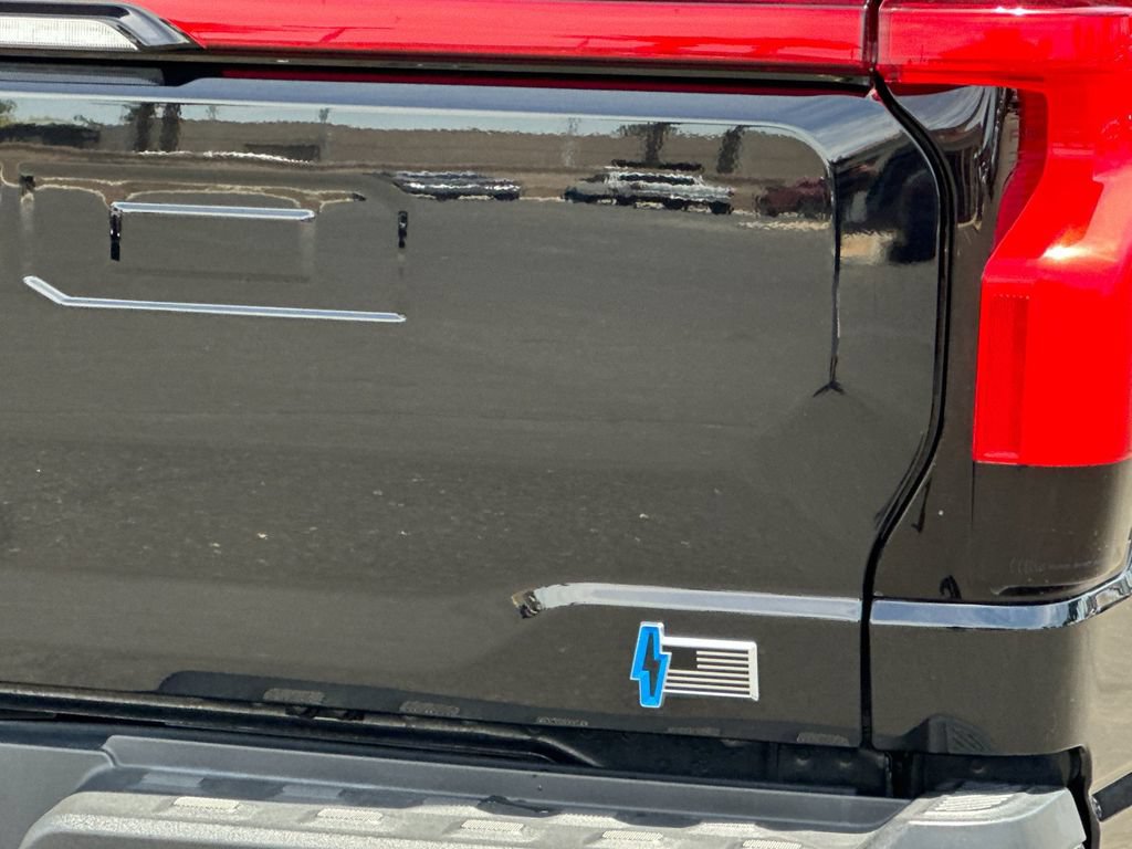Used 2022 Ford F150 Lightning Lariat AWD/4WD image 25