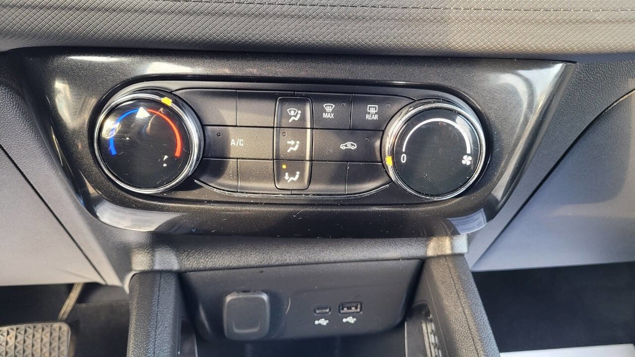 Used 2025 Chevrolet TrailBlazer LT w/ Driver Confidence Package image 15