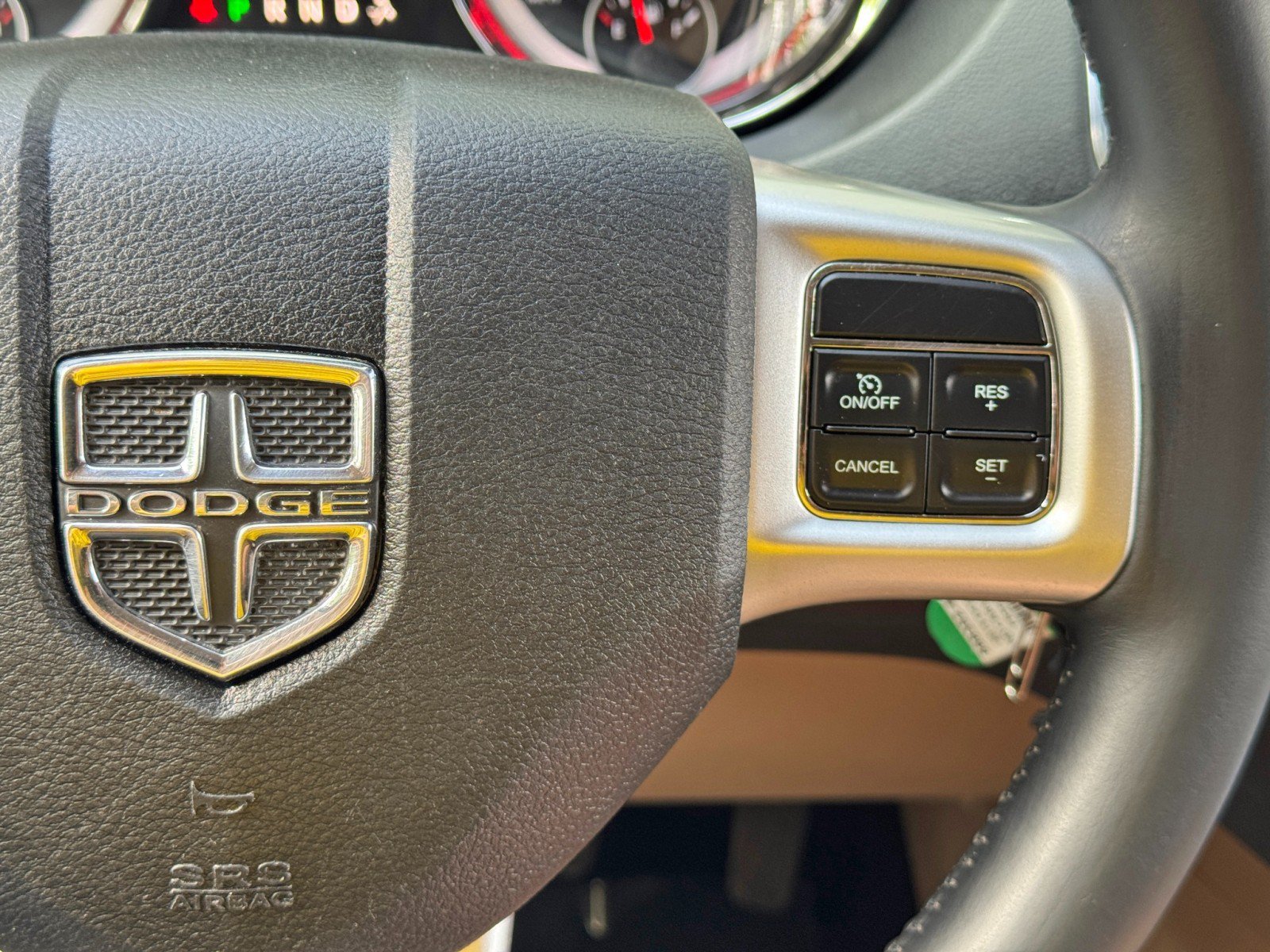 Used 2015 Dodge Grand Caravan American Value Package w/ UConnect Hands-Free Group FWD image 20