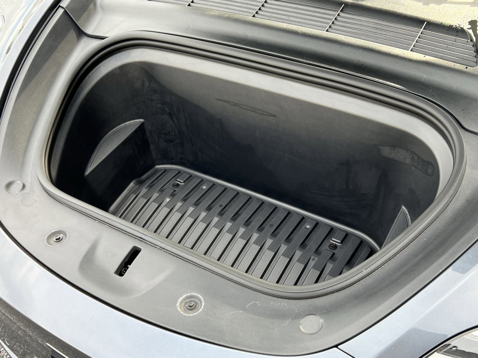 Used 2022 Tesla Model Y Long Range image 27