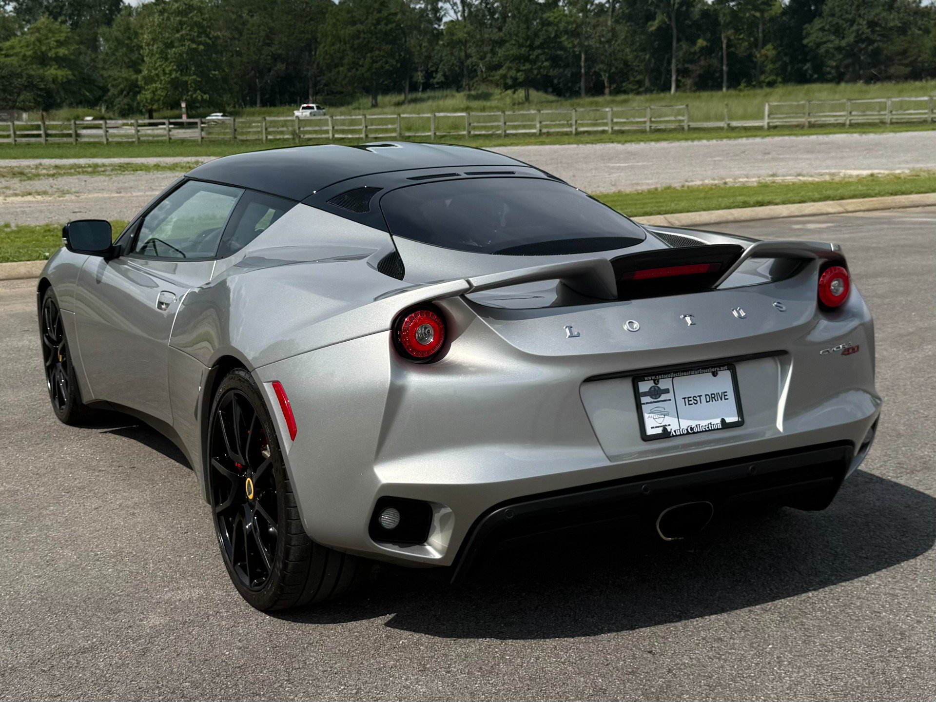 Used 2017 Lotus Evora 400 RWD image 4