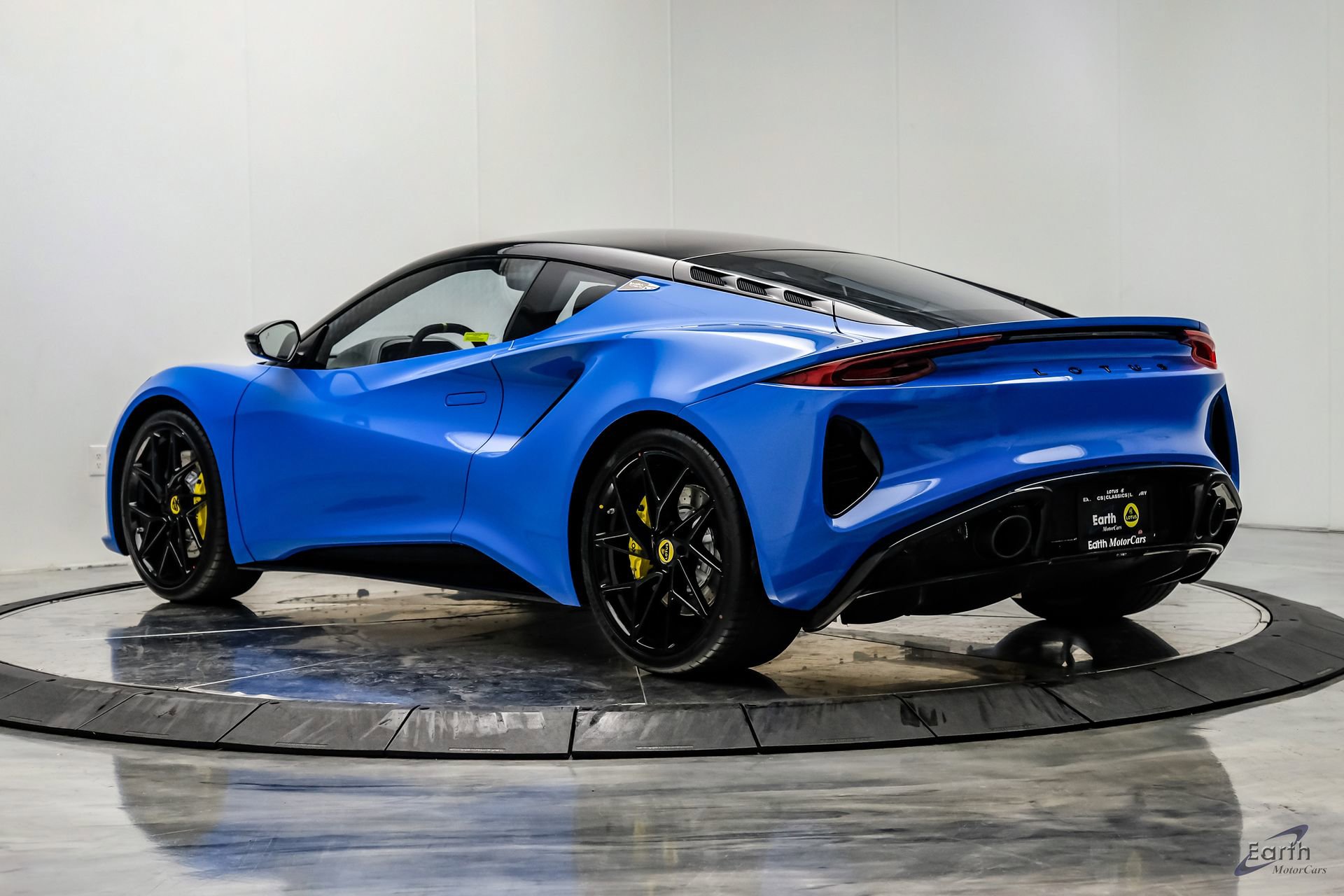 New 2026 Lotus Emira SE image 12