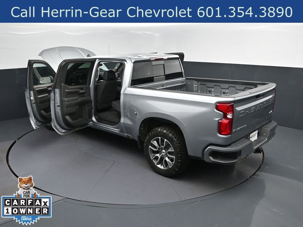 Used 2024 Chevrolet Silverado 1500 RST w/ Convenience Package II AWD/4WD image 2