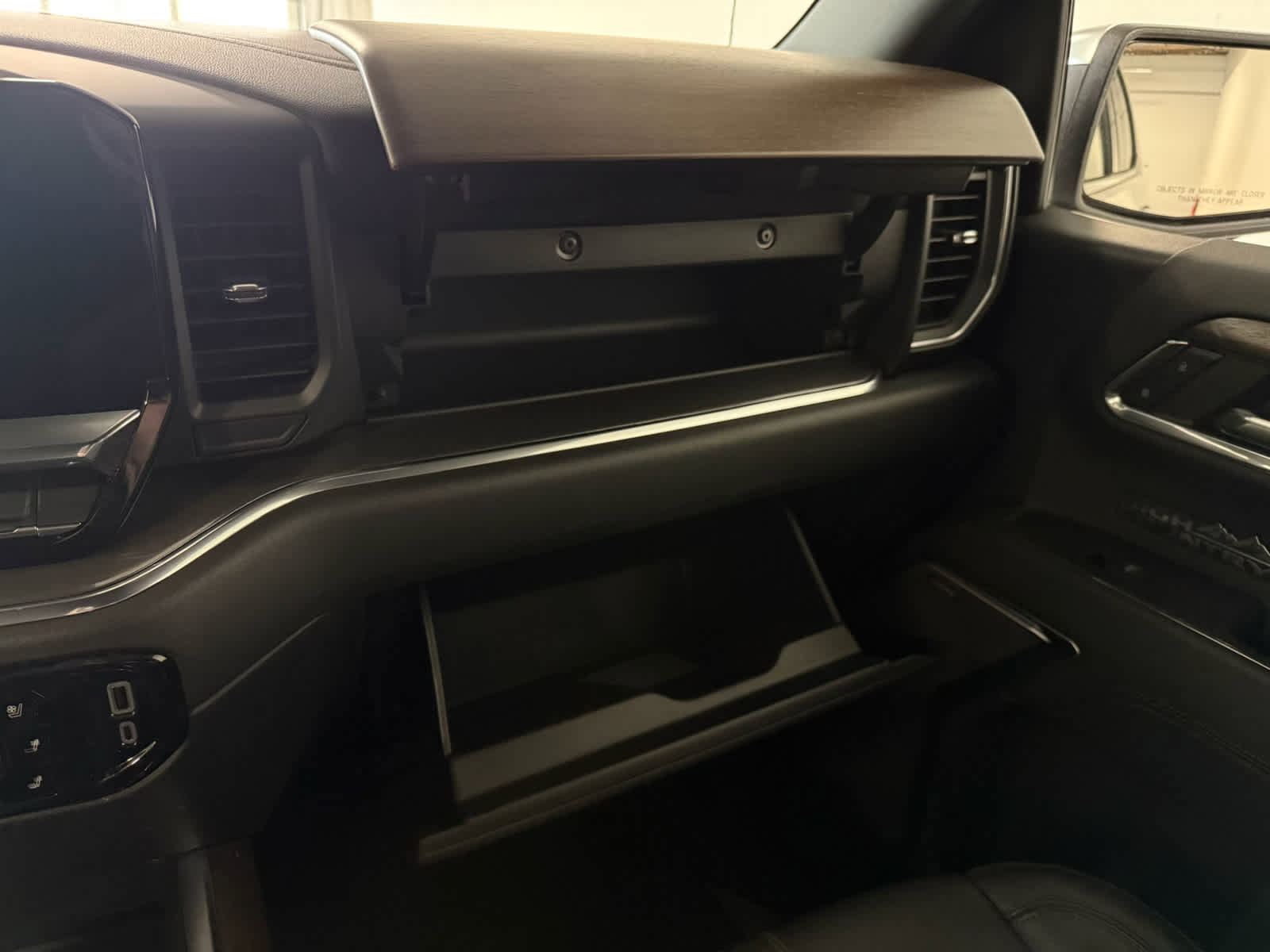 Certified 2024 Chevrolet Silverado 1500 High Country w/ High Country Premium Package image 21