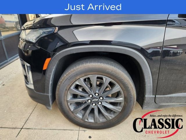 Used 2023 Chevrolet Traverse RS image 13