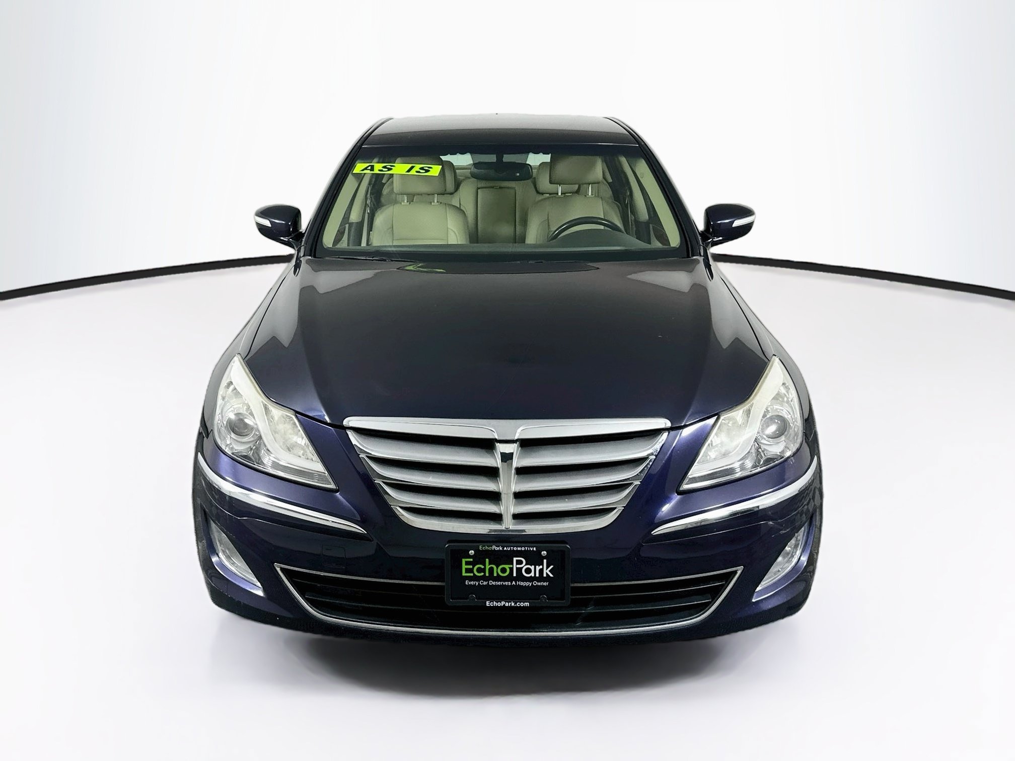 Used 2013 Hyundai Genesis 3.8 RWD image 2