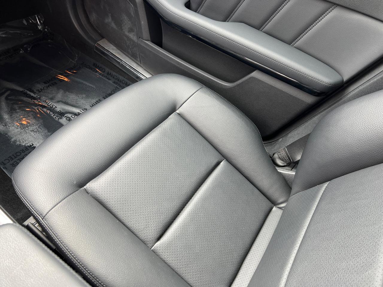 Used 2013 Mercedes-Benz E 350 E350 4MATIC Sedan image 28