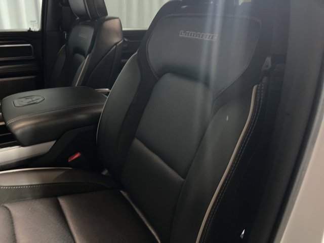 Used 2025 RAM 1500 Laramie image 12