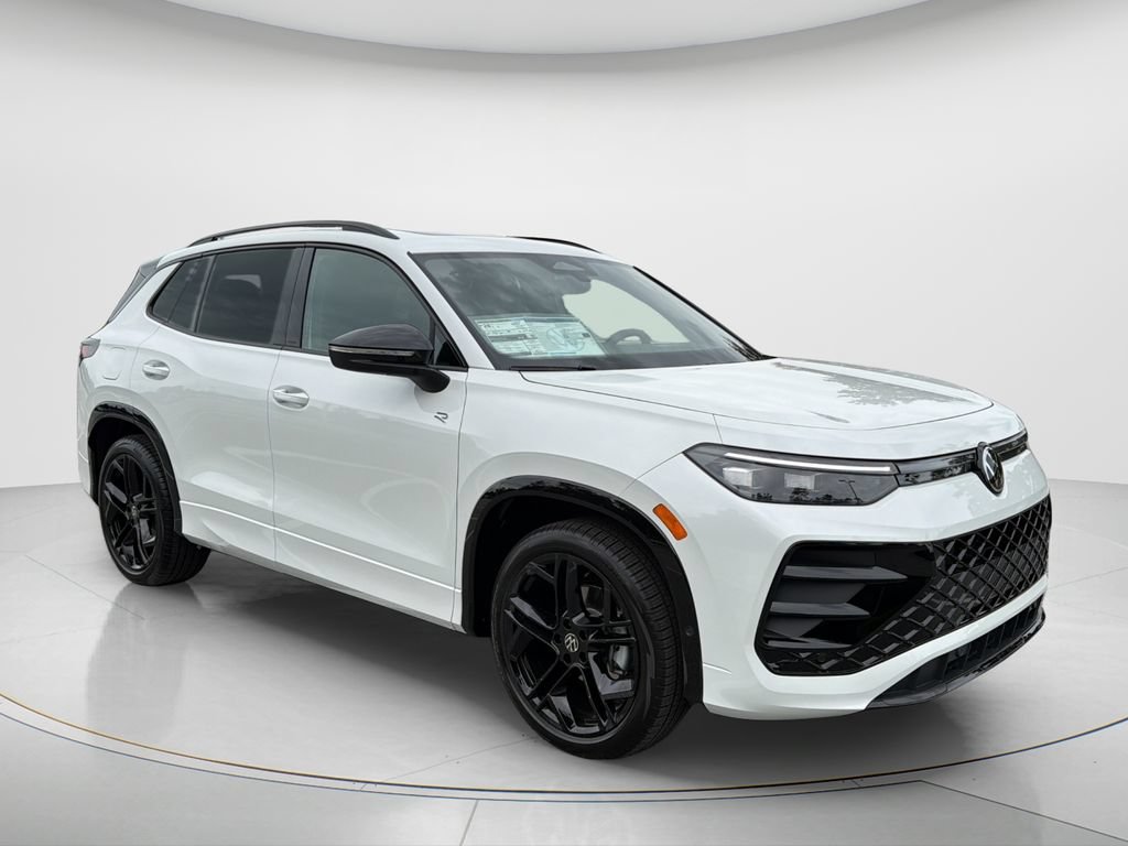 New 2026 Volkswagen Tiguan SE R-Line FWD image 3