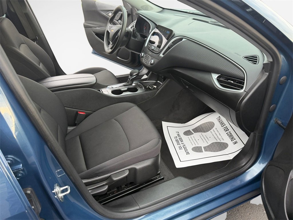 Used 2024 Chevrolet Malibu LT image 26