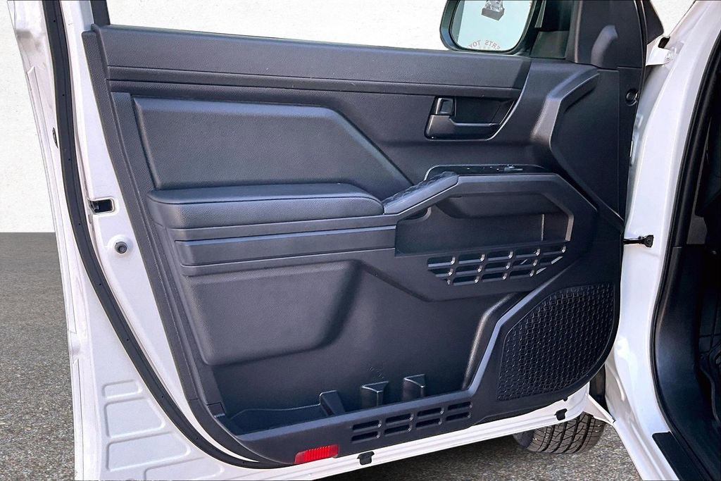 Used 2025 Toyota Tacoma SR w/ Towing Package image 15