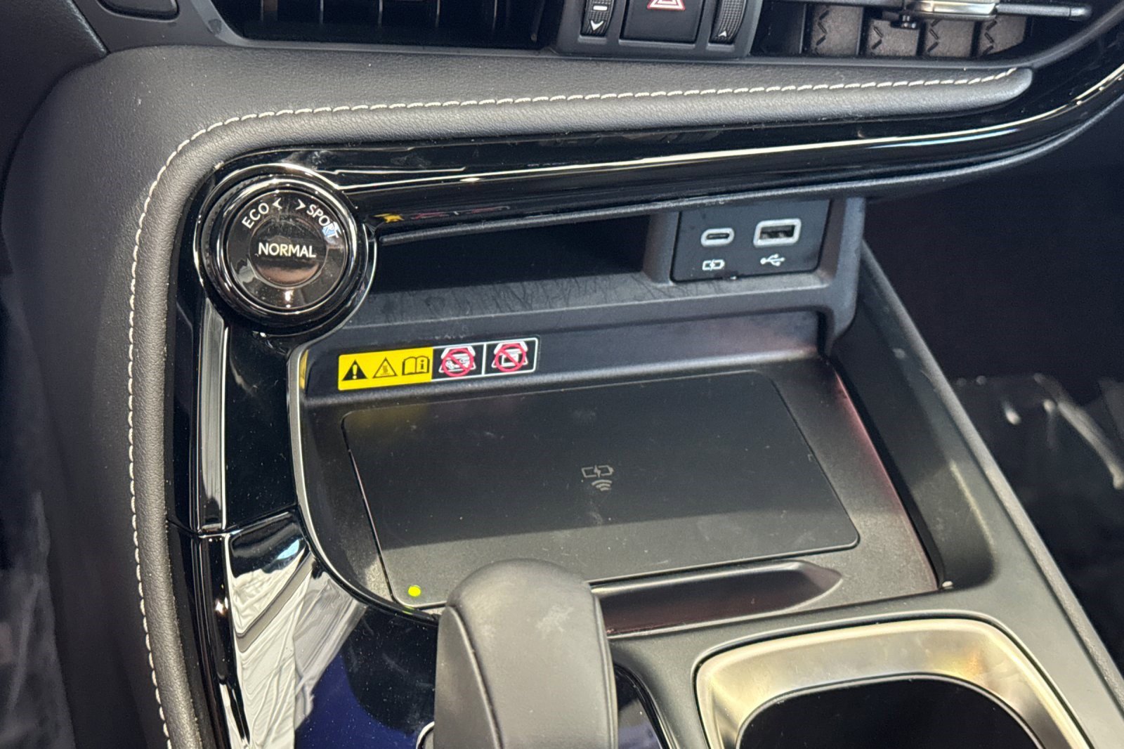 Certified 2026 Lexus NX 350h AWD w/ Accessory Package (K3) image 26