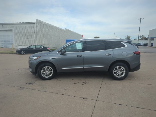 Used 2021 Buick Enclave Essence FWD image 2