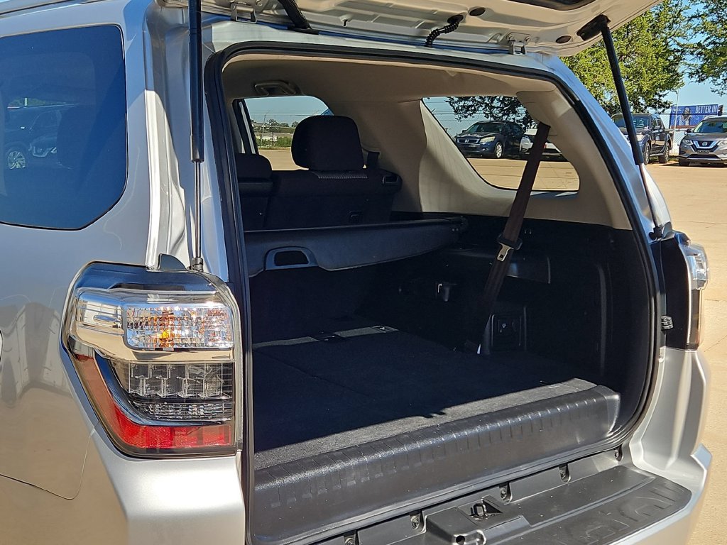 Used 2023 Toyota 4Runner SR5 AWD/4WD image 34