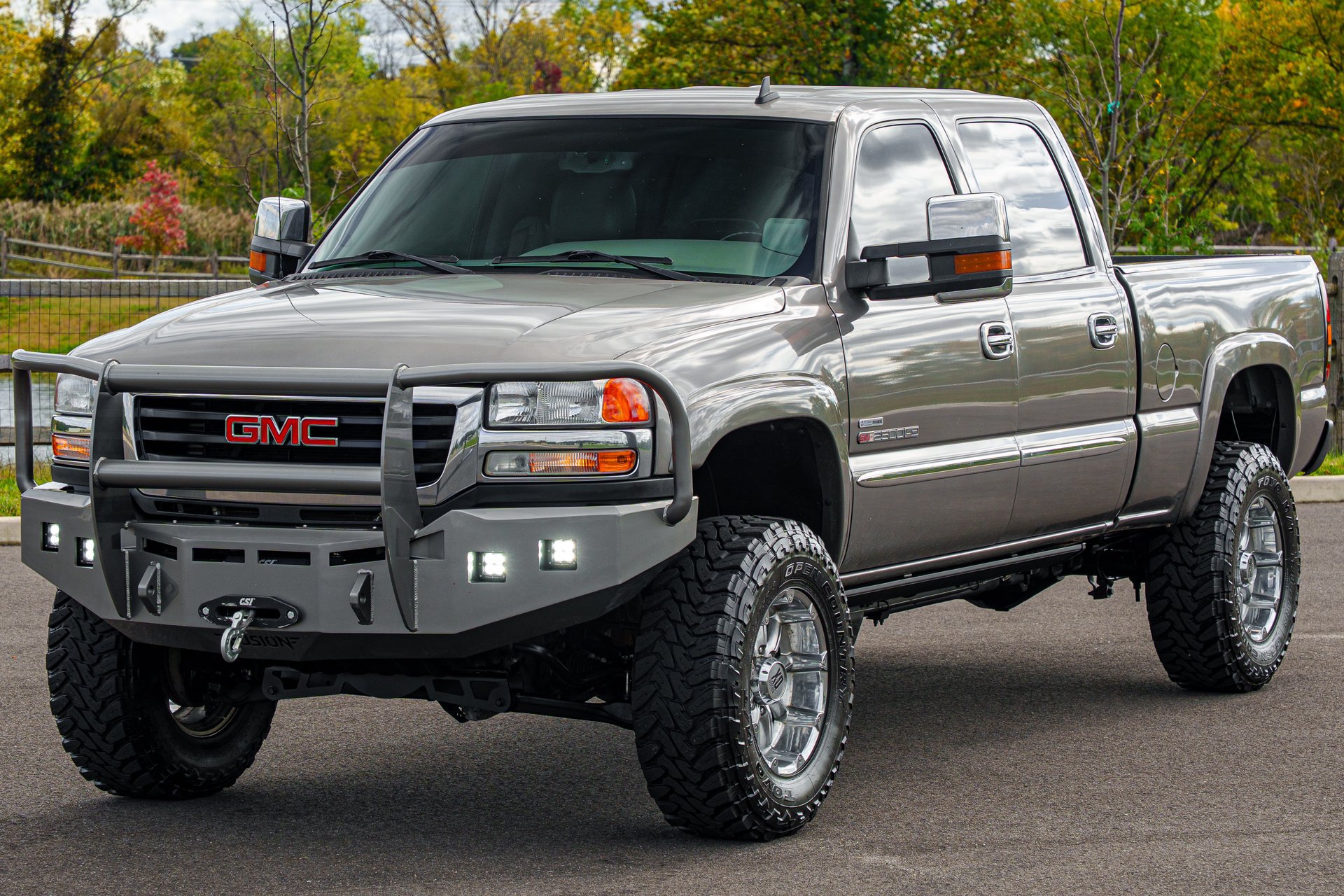 Used 2007 GMC Sierra 2500 SLT w/ Heavy-Duty Power Package AWD/4WD image 6