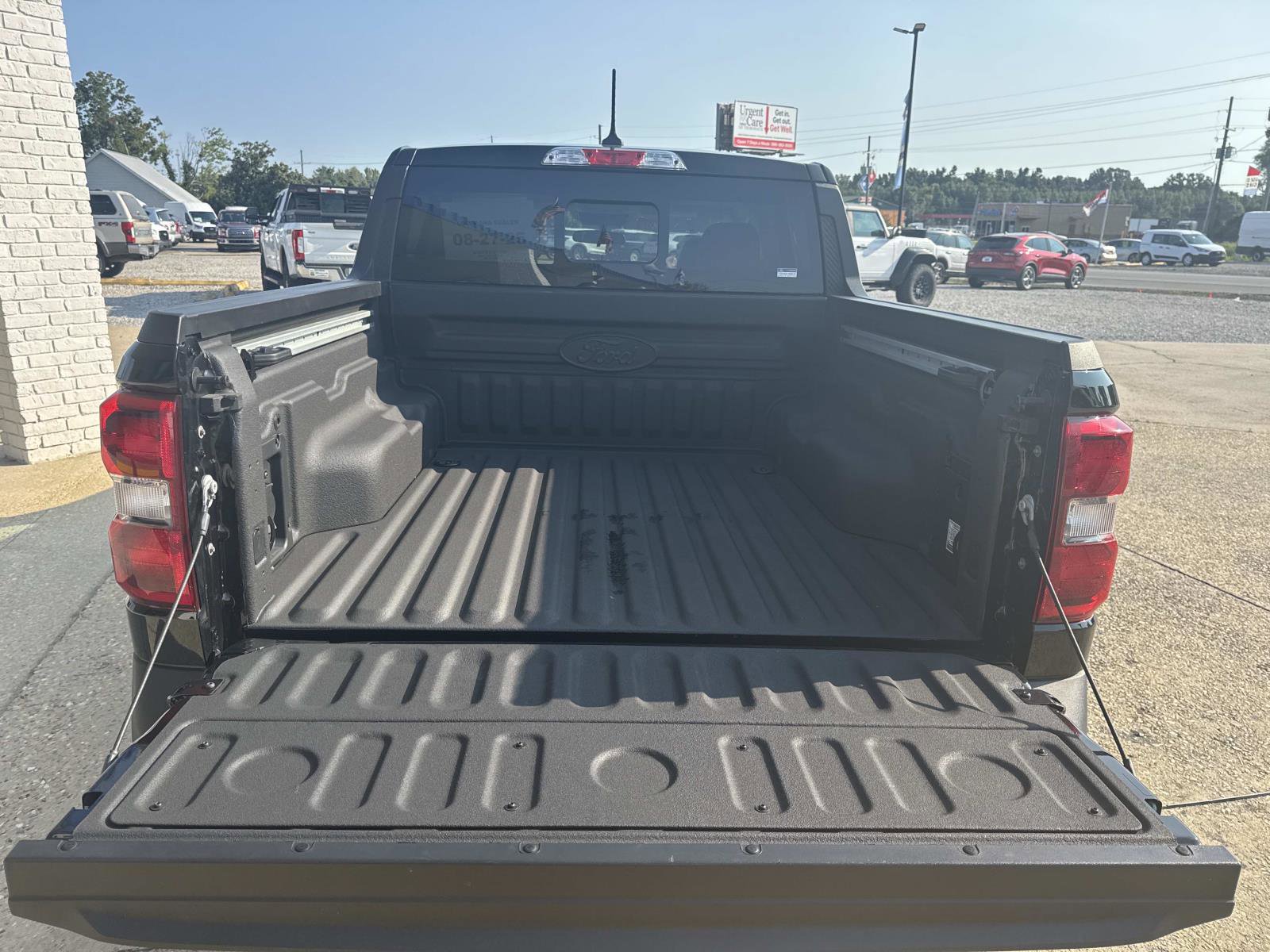 Used 2024 Ford Maverick Lariat w/ Black Appearance Package image 8