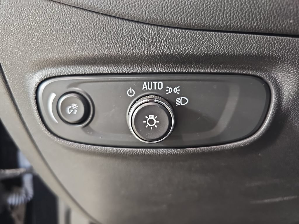 Certified 2024 Chevrolet Equinox LS w/ LS Convenience Package FWD image 31