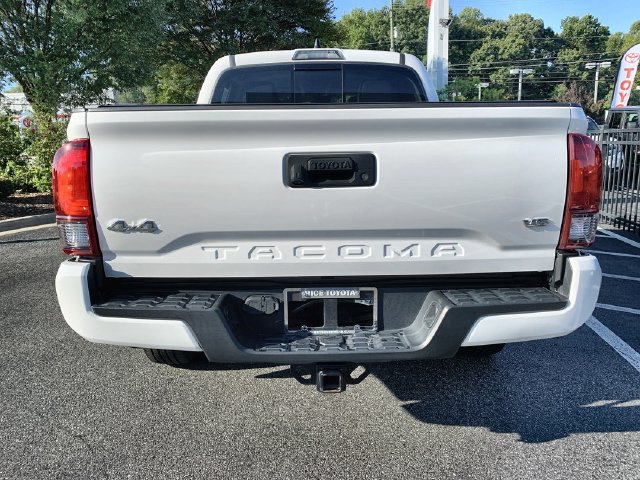 Used 2023 Toyota Tacoma SR5 w/ Technology Package AWD/4WD image 7
